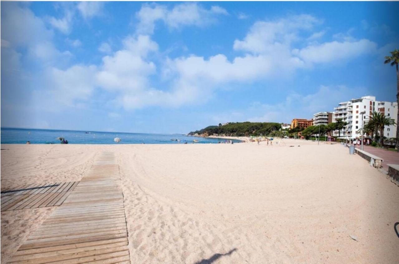 One Bedroom Flat In Fenals Lloret De Mar For 4 People Buitenkant foto