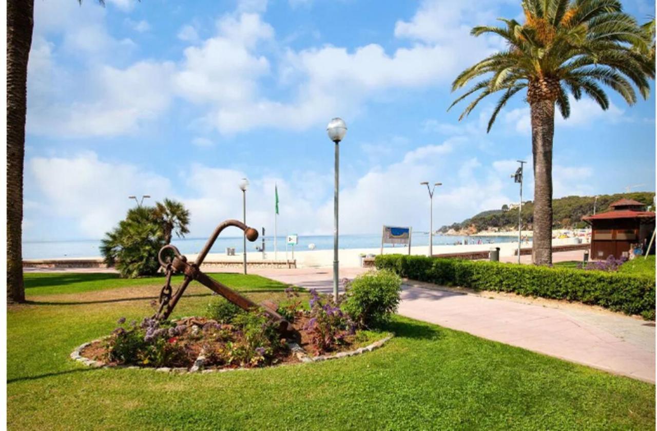 One Bedroom Flat In Fenals Lloret De Mar For 4 People Buitenkant foto