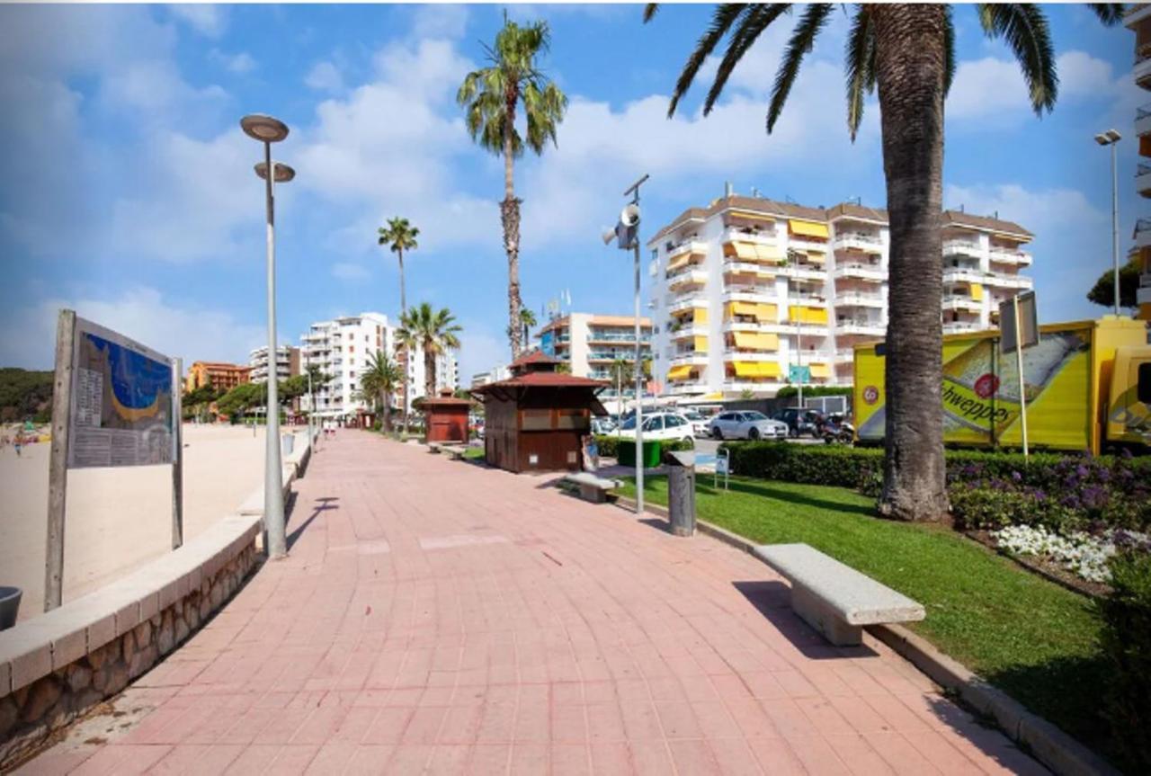 One Bedroom Flat In Fenals Lloret De Mar For 4 People Buitenkant foto